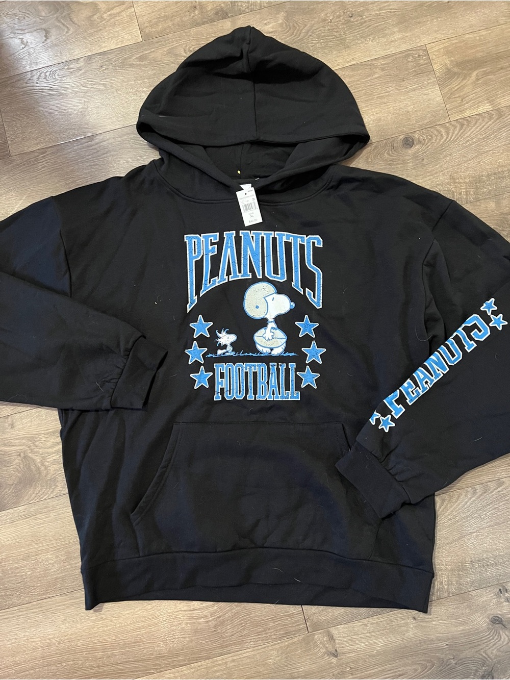 Peanuts Football Pullover Hoodie Size XL New